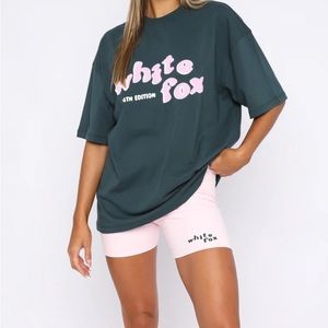 White Fox Boutique NWT Clover color, oversized 4th edition tee, size S/M